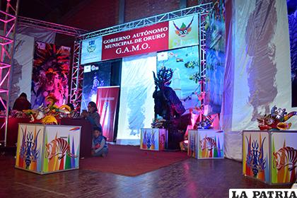 Interesante stand de la Secretaría de Cultura muestra al Carnaval de Oruro /LA PATRIA