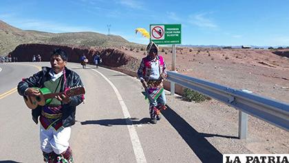 Pobladores del Norte de Potosí celebran que nueva vía les ayude a promover el turismo/ABC