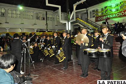 A lo grande se celebró los 50 años de la banda del Ignacio León/ LA PATRIA FERNANDO RODRÍGUEZ 