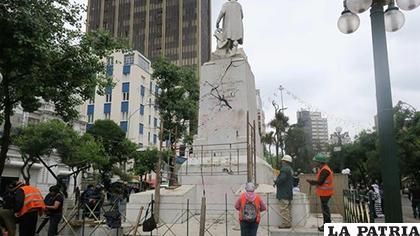 El monumento se encuentra en el Paseo del Prado, ubicado en una de las 
avenidas más concurridas de La Paz/ ELDIARIO.ES