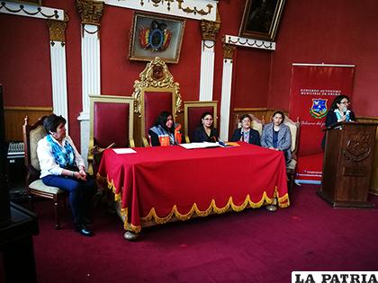 Las representantes de las instituciones que anunciaron las actividades del Día Contra la Violencia a la Mujer/LA PATRIA