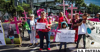 Varias manifestaciones se llevaron a cabo este domingo en el Día Internacional de la Eliminación de la Violencia contra la Mujer /sinembargo.mx