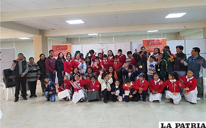 Integrantes del Comité de Niños, Niñas y Adolescentes /LA PATRIA ARCHIVO