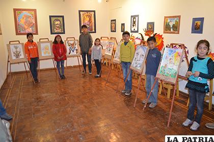Niños que representan a Bolivia con su arte / LA PATRIA/Johan Romero