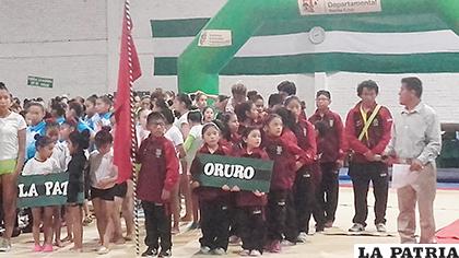 La selección de Oruro que participó en el certamen de gimnasia /cortesía Kevin León
