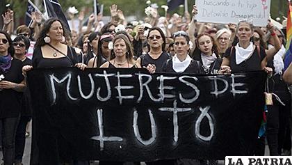 Marcha de Â´Mujeres de lutoÂ´ en Chile /AFP