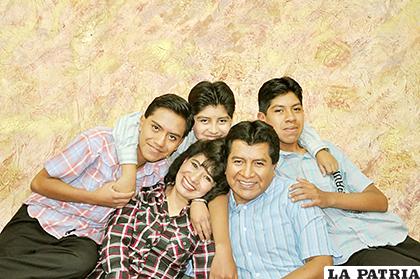 La Familia Muñoz-Revollo en sus inicios en el mundo de la música