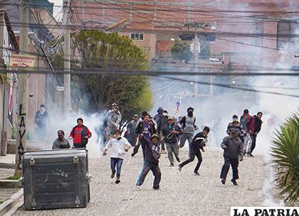 Los manifestantes superaron en más de una ocasión a la Policía