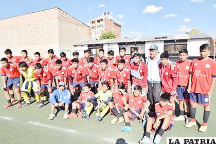 Afiz se quedó con el subcampeonato del fútbol Sub-15
/Reynaldo Bellota /LA PATRIA
