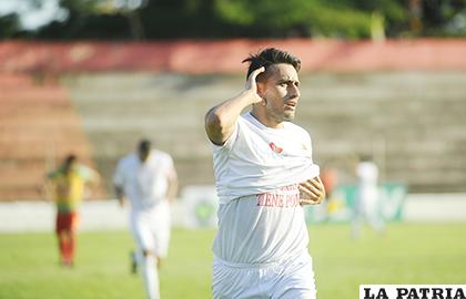 Fernando Fajardo anotó el segundo de Real Santa Cruz /APG

