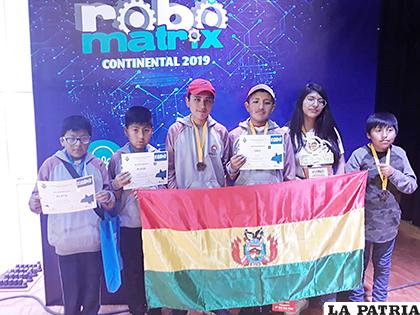 Los cuatro representantes orureños dejaron en alto el nombre de Bolivia /ROBOTEC
