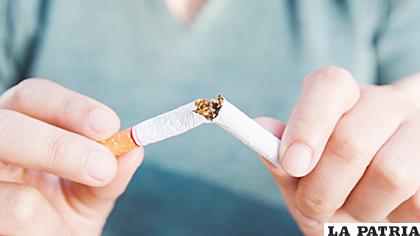 Recomiendan evitar estar en lugares que tienen humo de tabaco /ichef.bbci.co.uk