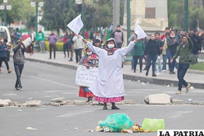 Piden paz para Bolivia y la no confrontación entre bolivianos /debate.com
