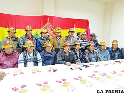 Cooperativistas mineros instan a la pacificación del país /RR.SS