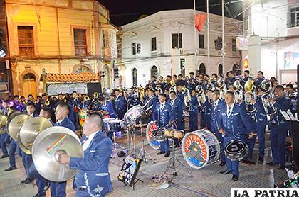 Banda Proyección Oruro con su justo homenaje /LA PATRIA
