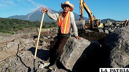 Víctor Cancinos Arenales, de 82 años, uno de los sobrevivientes de la erupción del volcán de Fuego en junio de 2018 /eldiario.es
