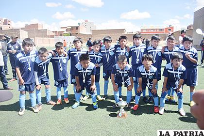 El plantel de Saavedra se quedó con el subcampeonato
/Reynaldo Bellota /LA PATRIA
