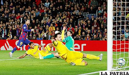 Barcelona avanza a octavos de la mano de Messi 
/AS.COM
