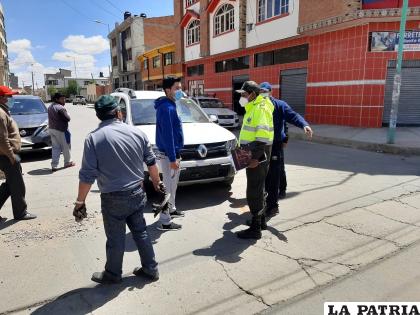 Los uniformados de Tránsito investigan las causas del hecho /LA PATRIA