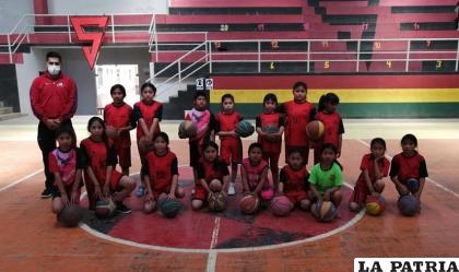 Los deportistas retornaron felices a las actividades /club Saracho