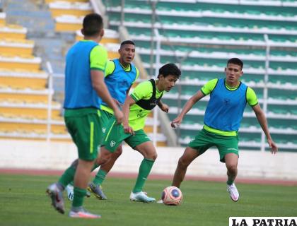 El cuadro boliviano entrena en el estadio “Hernando Siles” /FBF