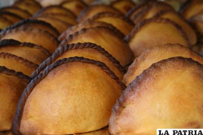 La empanada boliviana conocida como salteña tiene que ser jugosa
