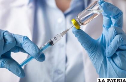 Los trabajadores del sector salud serán los primeros en recibir la vacuna /ABI