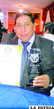 En memoria René Cáceres Choque GERENTE GENERAL DE AUTOBUSES QUIRQUINCHO 1955 - 2020