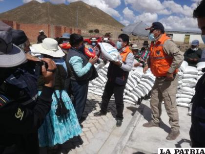 La ayuda humanitaria seguirá llegando a más familias /mindef.gob.bo