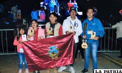 Premiación en la clausura del festival de charango /LA PATRIA