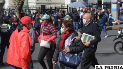 El Ministerio de Salud anunció que Bolivia se encuentra en la cuarta “ola” /Archivo Internet