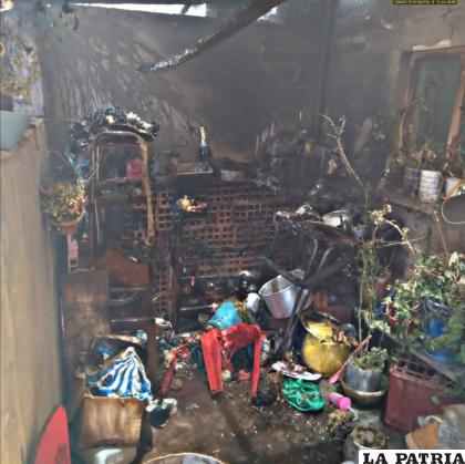 Efectivos policiales sofocaron el incendio en Challapata /Policía