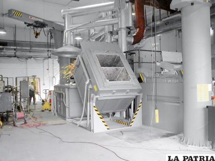 La industrialización de nuestros minerales significa la independencia productiva y económica del país.