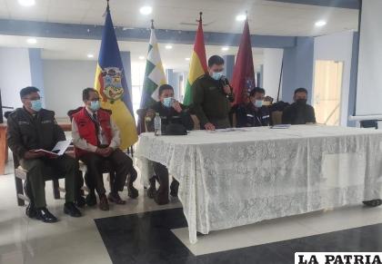Durante la reunión de coordinación en Huanuni /Cortesía
