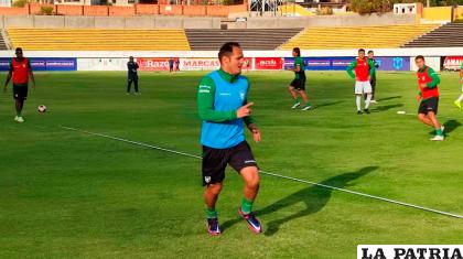 La “verde” quiere vencer a la “albirroja” en su reducto y tener mayores chances de llegar a Qatar 2022 /FBF