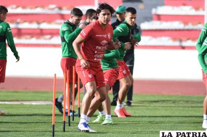 Marcelo Martins en pleno entrenamiento en la selección boliviana /FBF