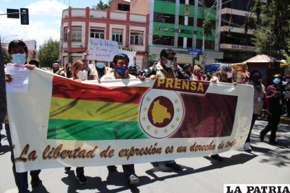 La marcha de la prensa exigía garantías para su trabajo /LA PATRIA