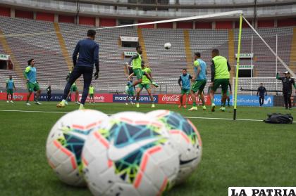 Los integrantes de la Verde entrenaron ayer en el estadio Nacional de Lima /FBF