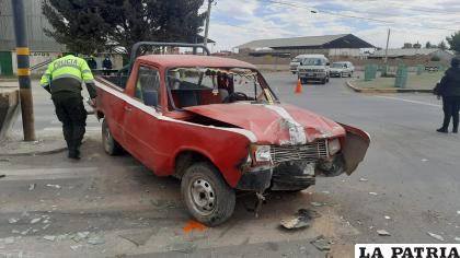 Se registraron daños materiales en la camioneta protagonista /LA PATRIA