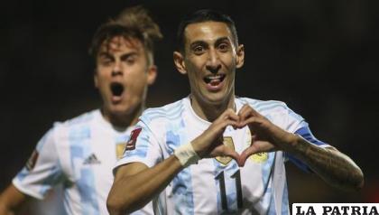 Ángel Di María celebra el gol que anotó para el triunfo de Argentina en Montevideo /depor.com