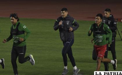 Carlos Lampe recibe toda la confianza para defender el arco boliviano /APG
