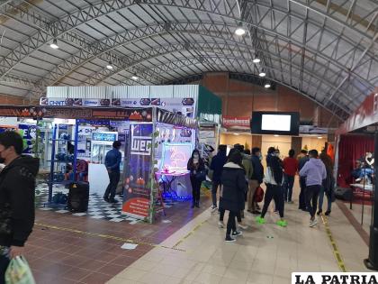 Variedad de productos y servicios se ofertan dentro de Expoteco Emprendedor 2021 /LA PATRIA