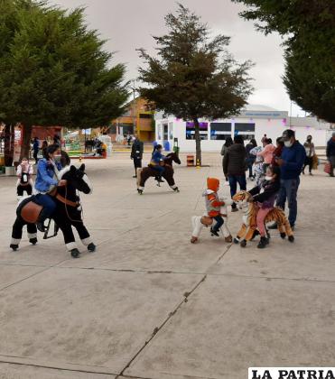 Niños se divierten con diferentes juegos /LA PATRIA