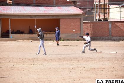 Los entrenamientos están a cargo de Alex Camacho y Miguel Dávalos /LA PATRIA