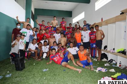 La celebración de los integrantes de Universitario por su pase a la semifinal /RR.SS.