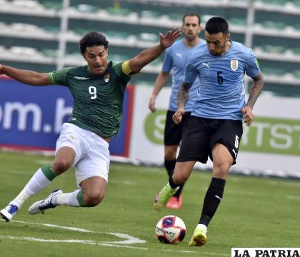 Marcelo Martins como en todos los partidos expuso su mejor juego, anotó un gol pero también malogró un penal /APG
