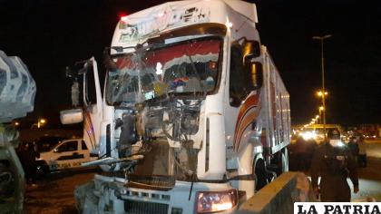 Buscan al chofer del camión y responsable del accidente /LA PATRIA