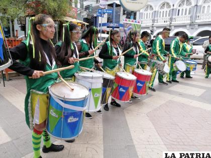 Jóvenes de la “Batucada Estrella” presentaron el festival /LA PATRIA