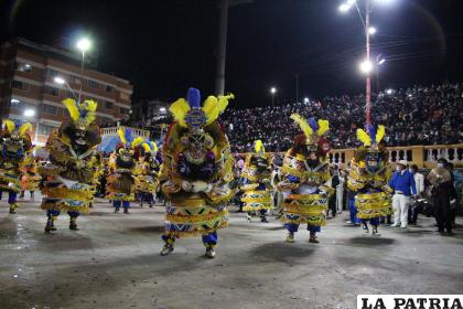 Morenos de “La Central” bailan al ritmo de la banda /LA PATRIA