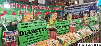 Algunos de los productos que se exhiben dentro del pabellón Hormiga orureña /LA PATRIA